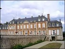 Le village bas-normande de Saint-Christophe-le-Jajolet se situe dans le département ...