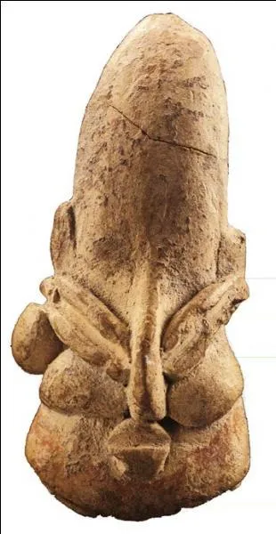 À ses côtés, nous trouverons donc ...