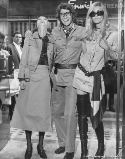 A qui sont les paroles "Ah ! dites moi pourquoi, avec la gueule que j'ai, les femmes me trouvent beau" ?