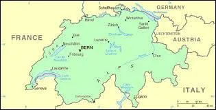 Avec mes amis, Suisses, nous bavardons tant (toujours avec discernement, c'est notre marque) que l'on peut nous taxer de vrais moulins à paroles. Quel rébus allez-vous choisir pour définir cette façon de s'exprimer ?