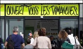 Environ deux tiers des français sont favorables à l'ouverture des magasins le dimanche...