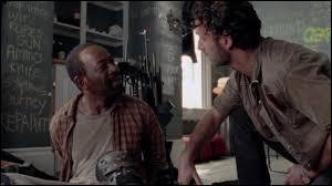 Dans la saison 1, comment s'appelle l'homme qui aide Rick ?
