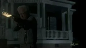 Quel personnage ne rejoint pas les autres à la fin de la saison 2 ?