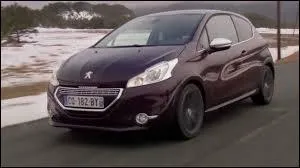 Version haut de gamme de la Peugeot 208 à 3 portes, elle porte le nom de ...