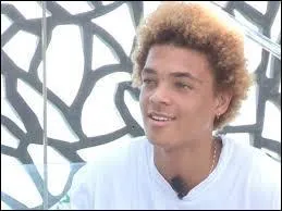 Qui a demandé à Emma de quitter Baptiste ?