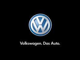 Quelle est la traduction littérale de "Volkswagen", célèbre puissant groupe automobile allemand ?