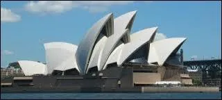 A quel pays appartient ce monument ?