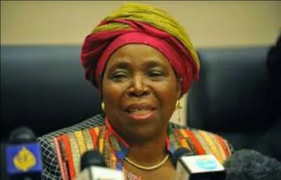 Mme Nkosazana Dlamini-Zuma est la présidente de la commission de l'Union africaine, son organe exécutif depuis le 15 octobre 2012. Elle succède ainsi au Gabonais Jean Ping. 
De quel pays est-elle originaire ?