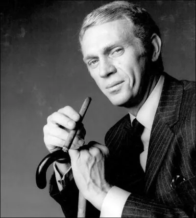 Cette chanson était "Have a cigar". Ils ont interprété "The wall", "Dark side of the moon", "Obscured by clouds" :