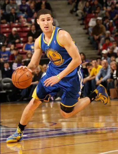 Si un joueur a marqué le début de cette saison 2014-2015 c'est bien lui : Klay Thompson. En effet il a battu un record NBA, celui du plus grand nombre de points inscrits en un seul quart-temps, à combien d'unités a-t-il fait grimper ce record ?