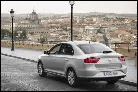 Cette voiture est une ...