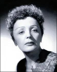 Quelle actrice incarne Edith Piaf dans le film "La Môme" réalisé par Olivier Dahan ?