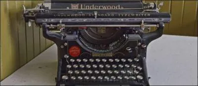 Quelle lettre est &agrave; la gauche du P sur un clavier de machine &agrave; &eacute;crire ?