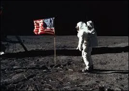 Quand la performance est --------, voilà un exploit.