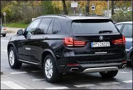 Pouvez-vous me donner le nom de ce 4X4 ?