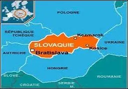 Patronyme slovaque ou slovène.