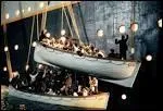 Les canots du Titanic pouvaient contenir les 2220 passagers du paquebot, mais ils n'ont pas pu être tous mis à l'eau.