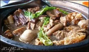Le Bak-kut-teh vient de Malaisie. Quelle viande y met-on ?