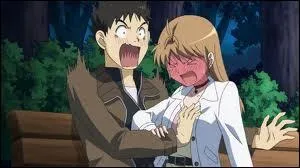 Où sont-ils ? Que se passe-t-il à côté ? Pourquoi fait-elle ça ?