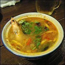 Quel est le nom de cette délicieuse soupe pimentée ?