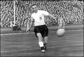 Quel est le joueur qui a remporté le premier "Ballon d'or" ?