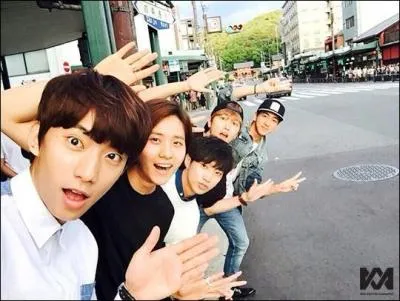 Quel est leur premier mini album ?