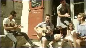 De quel clip cette image est-elle extraite ?