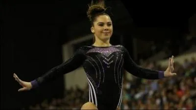 Qui est cette gymnaste américaine ?