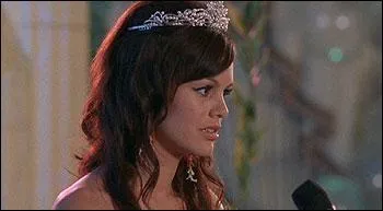 Et qui joue t-elle ?