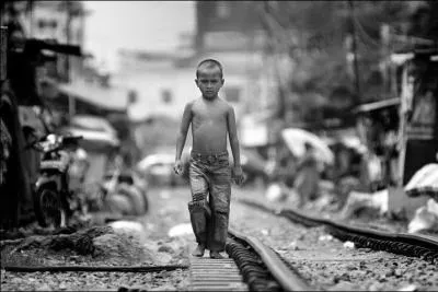 Qui chantait "Marche tout droit, cette fille-là" ?