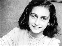 Dans quelle ville Anne Frank s'est-elle cachée pendant l'occupation allemande durant la Seconde Guerre mondiale ?