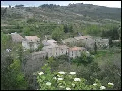 Petit village Audois de 37 habitants, Fajac-en-Val se situe en région ...