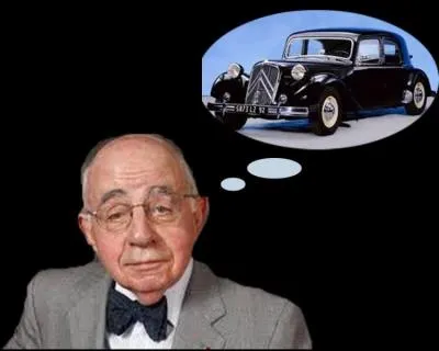 Quelle est la marque de cette voiture des années 50 ?