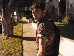 Sur ses souvenirs d'enfance, il déclare :