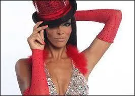 Quel âge a-t-elle en fin d'année 2014 ?