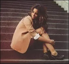 Quelle a été la première chanson qu'elle a interprétée à la télévision ?