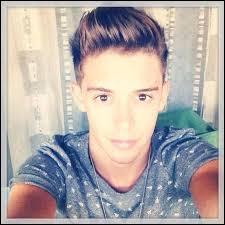 Quel est le titre de sa chanson en solo dans Violetta ?