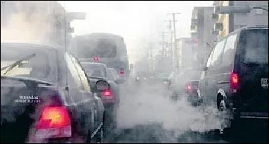 Etape 3 : le véhicule. Vrai ou faux : couper le moteur lors d'un arrêt prolongé augmente les rejets de gaz polluants.