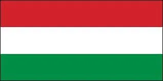 En Hongrie - Que doit obligatoirement contenir la voiture ?