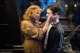 Quand on parle de vitesse on parle de temps. À qui appartenait la montre que Mme Weasley a offerte à Harry pour ses dix-sept ans ?