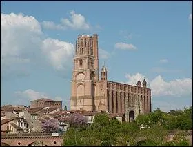 La cathédrale d'Albi se nomme :
