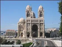 A Marseille, la cathédrale s'appelle :