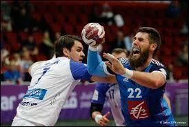 Comment s'appelle ce joueur de l'Équipe de France ?