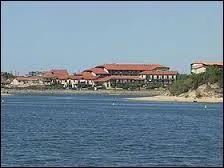 Vous projetez de partir en séjour à Vieux-Boucau-les-Bains, ville d'Aquitaine située dans le département ...