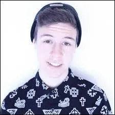 Comment s'appelle ce Youtubeur de 17 ans et a plus de 26 000 000 d'abonnés ?