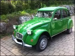 En septembre 1974, le vert Tuileries de code AC 531 a fait son apparition. Il disparut en :