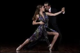 Un pays : Evita, Carlos Gardell !