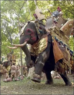 Quel nom donnera Alexandre le Grand à l'éléphant du roi Pôros, en hommage à sa bravoure au cours de la bataille d'Hydaspe ?