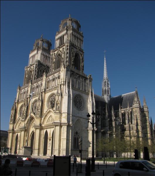 Comment s'appelle la cathédrale d'Orléans ?