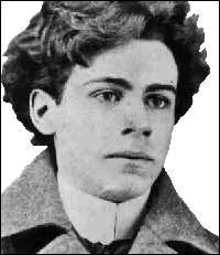 Écrit en 1898 par un des plus grands poètes québécois : Soir d'hiver va comme suit : Ah ! comme la neige a neigé ! / Ma vitre est un jardin de givre./
Ah ! comme la neige a neigé ! / Qu'est-ce que le spasme de vivre /À tout l'ennui que j'ai, que j'ai !  Qui l'a écrit ?